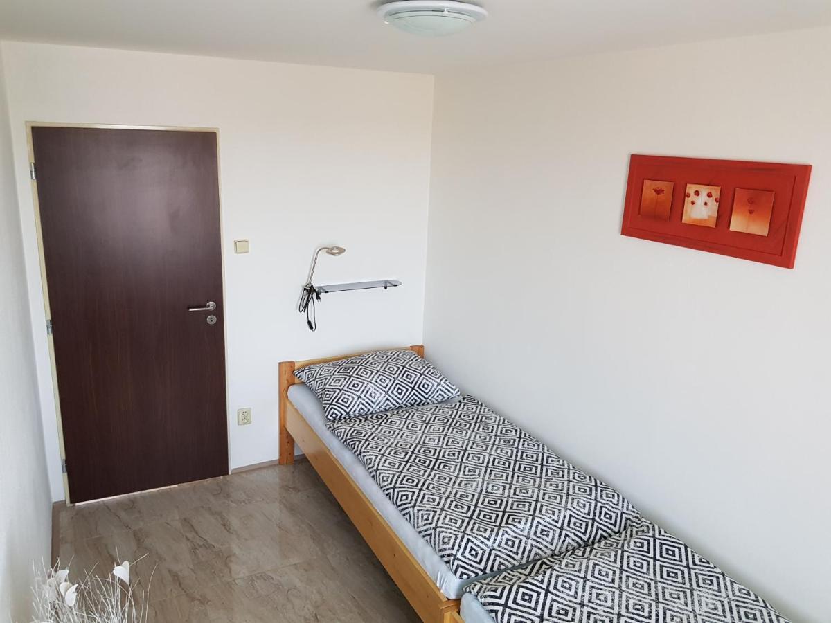 Apartman S Vinnym Sklepem Viktorie Pouzdrany Zewnętrze zdjęcie