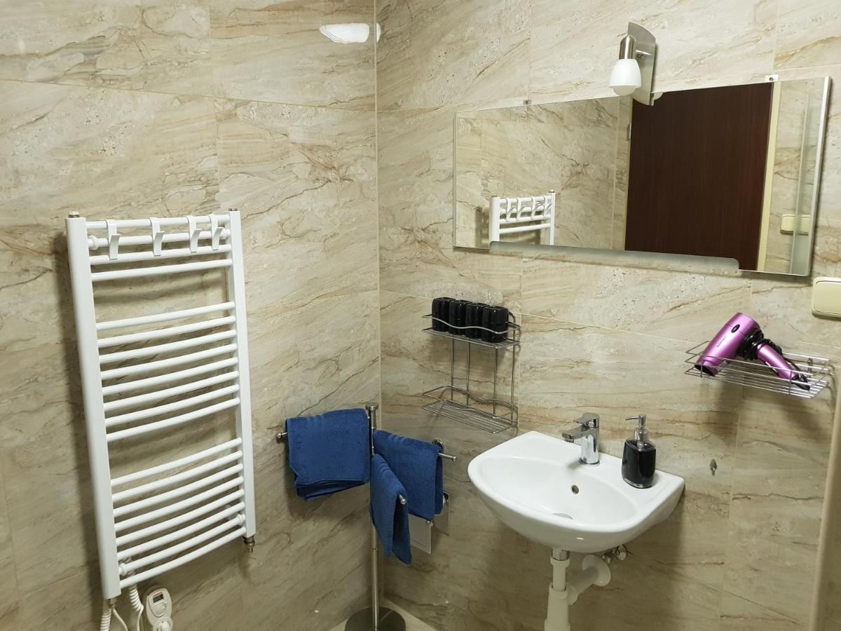 Apartman S Vinnym Sklepem Viktorie Pouzdrany Zewnętrze zdjęcie