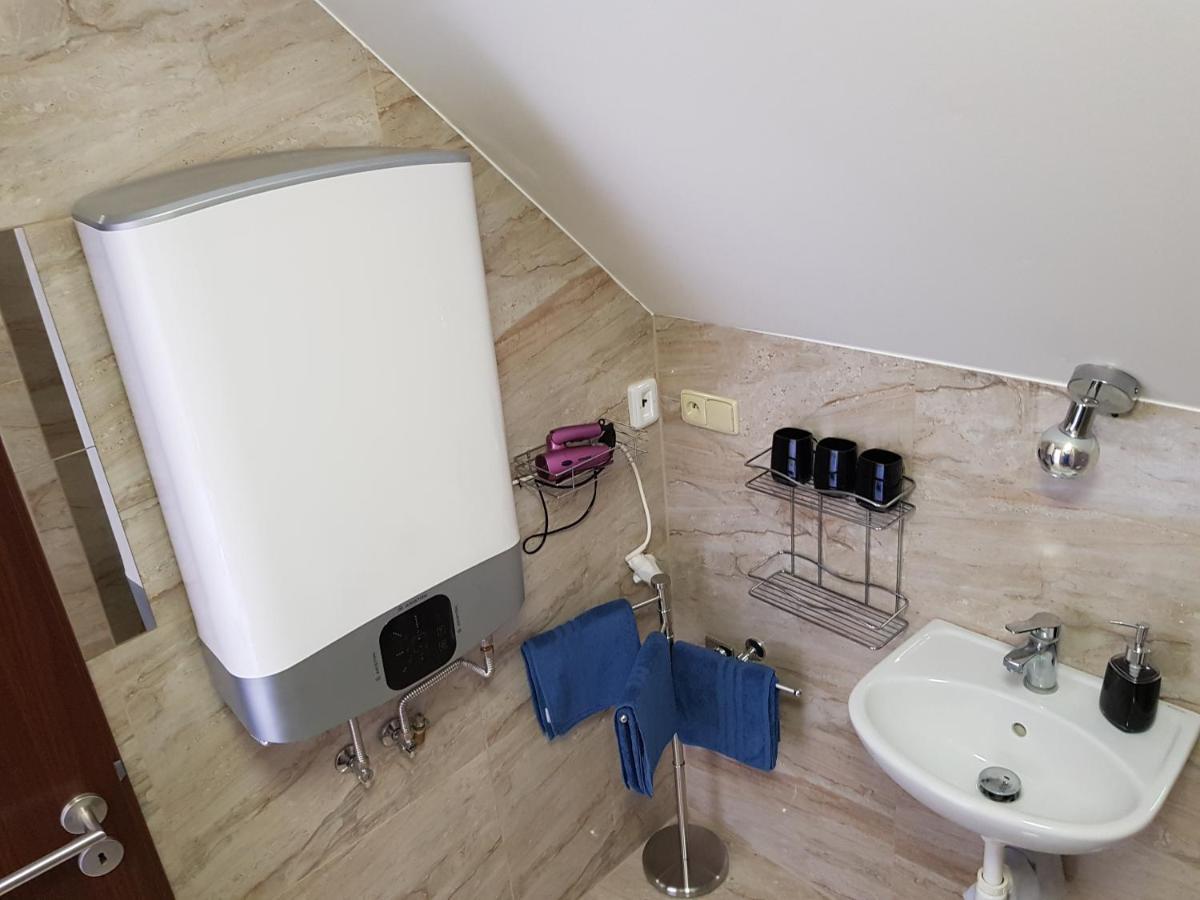 Apartman S Vinnym Sklepem Viktorie Pouzdrany Zewnętrze zdjęcie