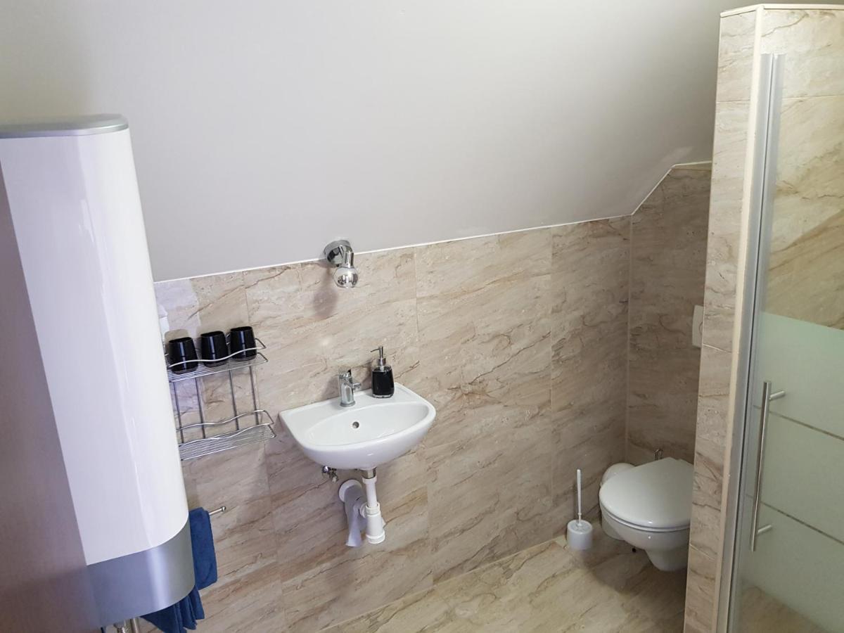 Apartman S Vinnym Sklepem Viktorie Pouzdrany Zewnętrze zdjęcie